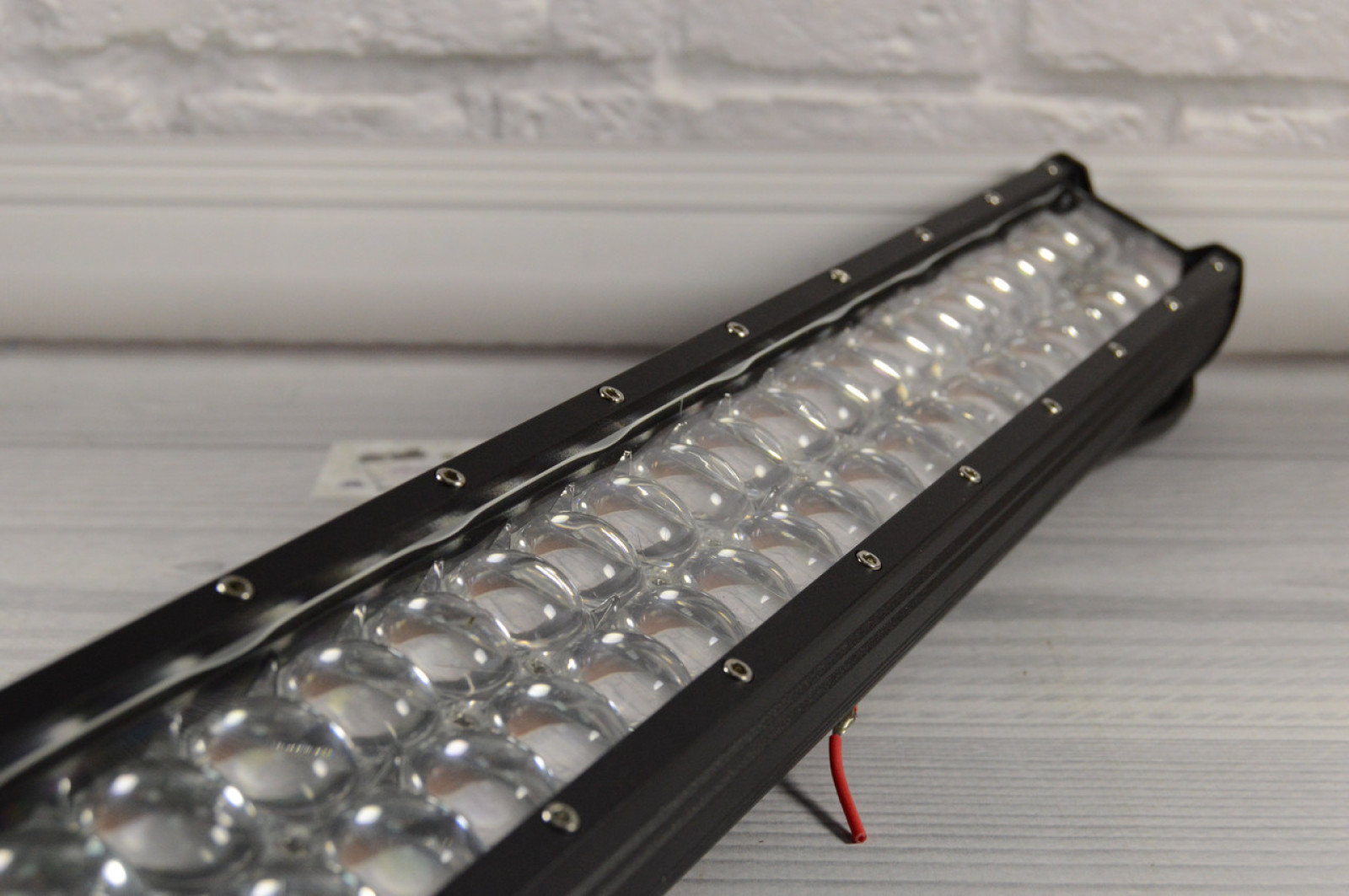 Автофара светодиодная LED на крышу 48 LED 5D-144W-SPOT 570 х 70 х 80 183260