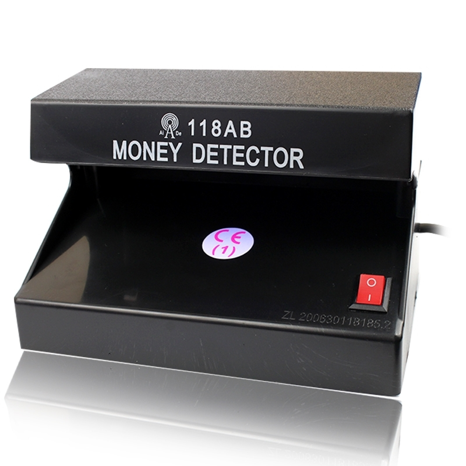Портативный ультрафиолетовый детектор валют 118АВ